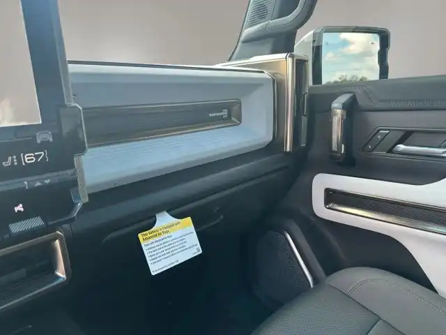2023 GMC Hummer EV 3X's photo