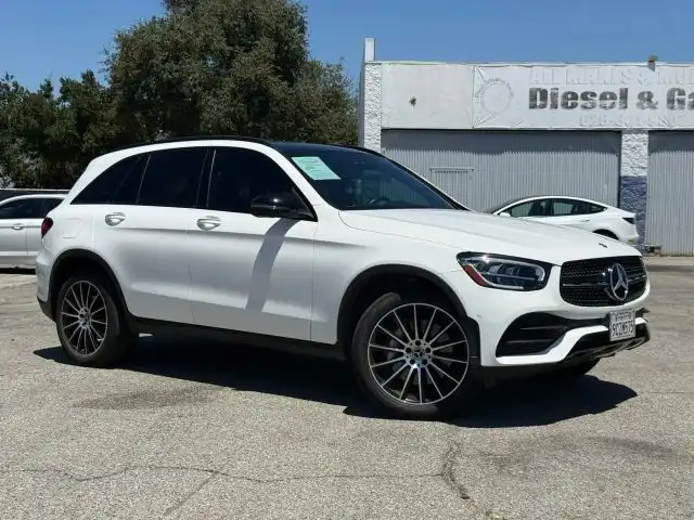 2022 Mercedes-Benz GLC GLC 300's photo