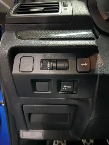 2017 Subaru WRX 2.0 Premium's photo