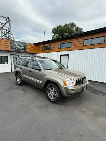 2005 Jeep Grand Cherokee Laredo 4WD's photo