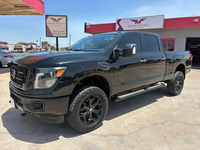 2018 Nissan Titan XD SV Diesel Crew Cab 4x4 SWB's photo