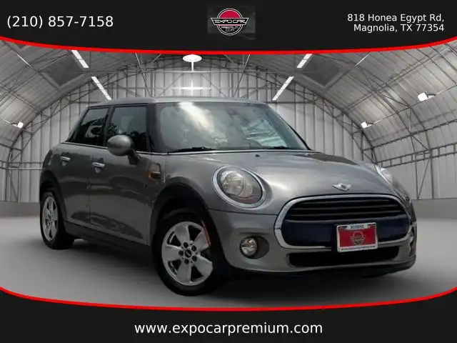 2018 MINI Cooper 4 Door's photo