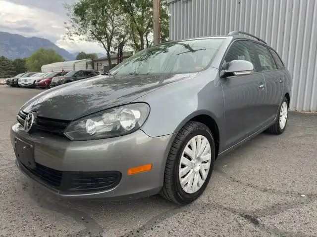 2011 Volkswagen Jetta SportWagen S 6AT PZEV's photo