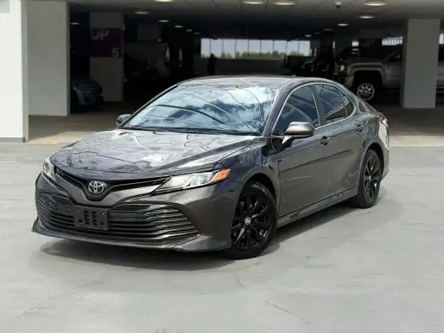 2019 Toyota Camry 2.5 Auto LE's photo