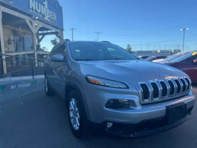 2016 Jeep Cherokee Latitude's photo