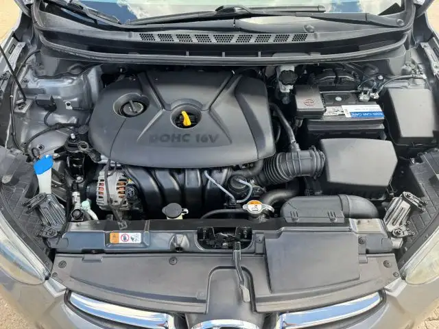 2013 Hyundai Elantra 1.8 Limited A/T's photo