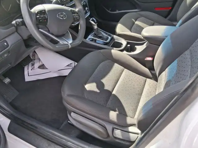 2017 Hyundai Ioniq 1.6 Blue Hybrid DCT's photo