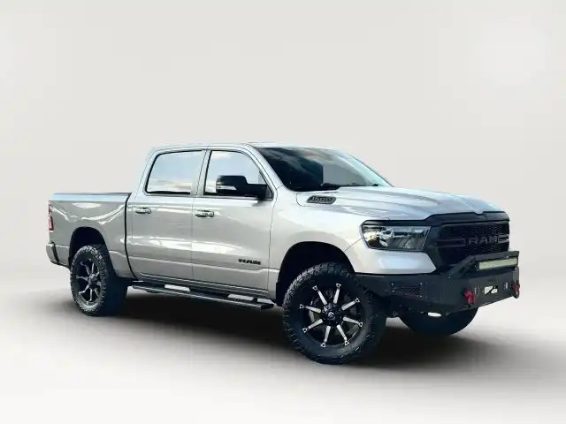 2019 RAM 1500 Big Horn/Lone Star 4x4 Crew Cab 5'7's photo