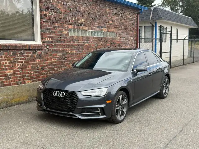 2017 Audi A4 2.0T quattro S tronic Premium Plus's photo