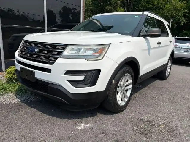 2017 Ford Explorer Base 4WD's photo