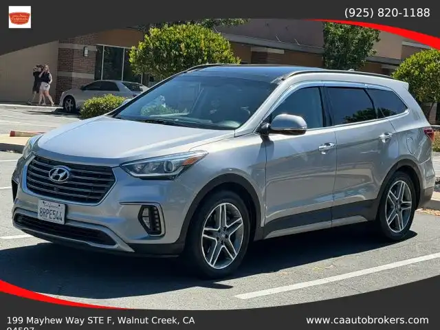 2017 Hyundai Santa Fe Limited Ultimate FWD's photo