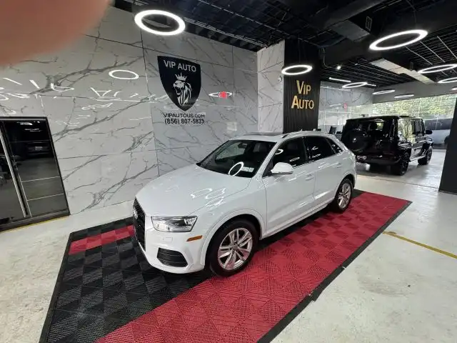 2016 Audi Q3 2.0T quattro tiptronic Premium Plus's photo