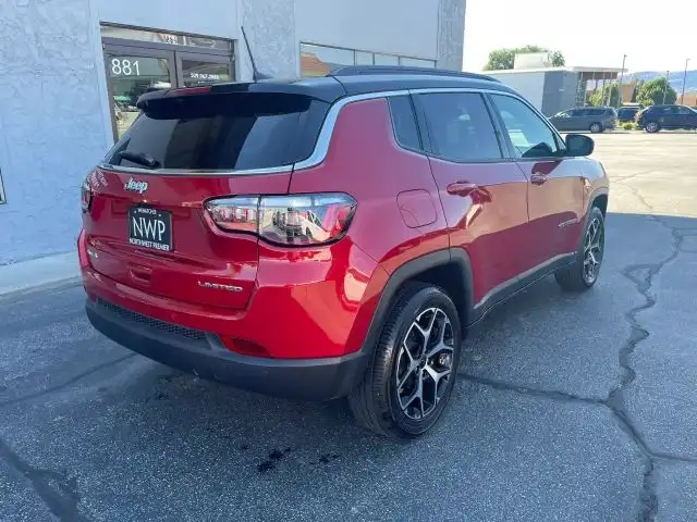2025 Jeep Compass Limited 4X4's photo