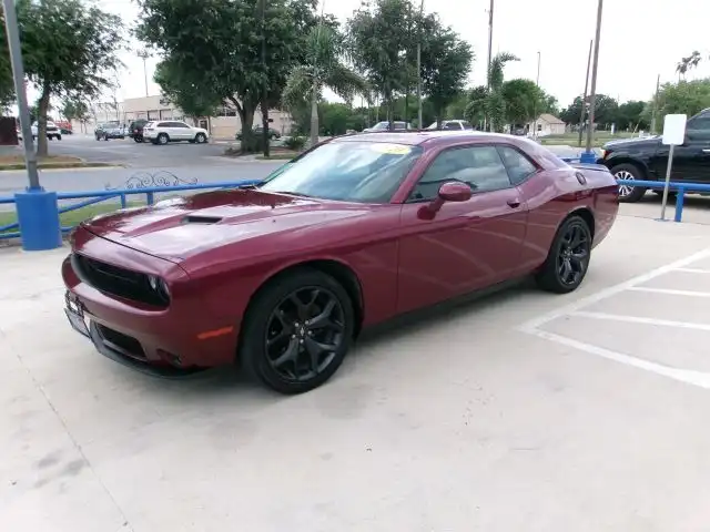 2020 Dodge Challenger SXT Auto's photo