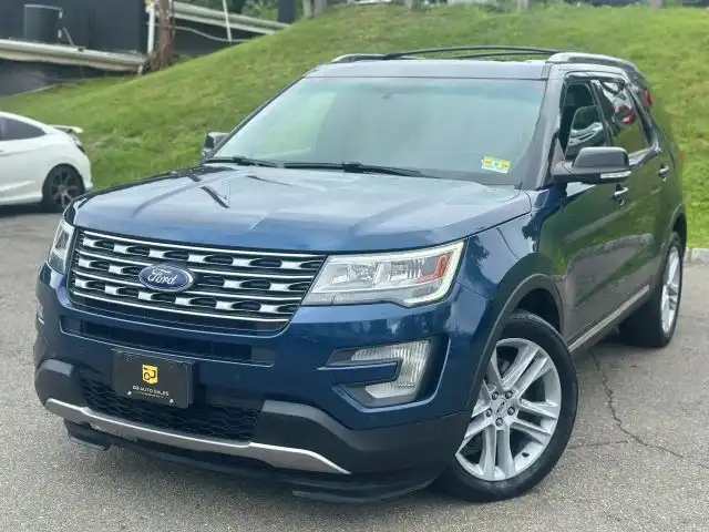2016 Ford Explorer XLT 4WD's photo