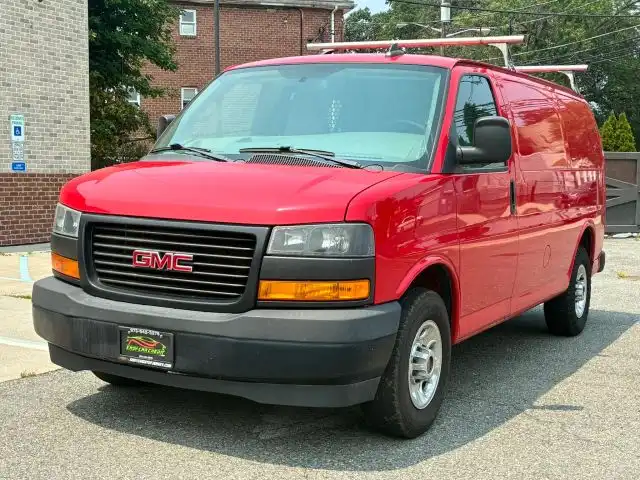 2019 GMC Savana 2500's photo