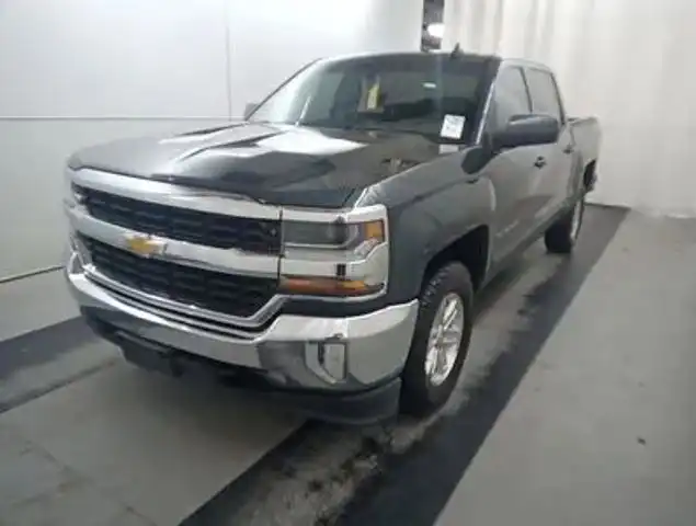 2017 Chevrolet Silverado 1500 LT 4X4 Crew Cab Short Box's photo