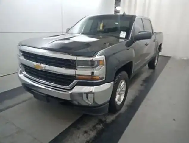 2017 Chevrolet Silverado 1500 LT 4X4 Crew Cab Short Box's photo