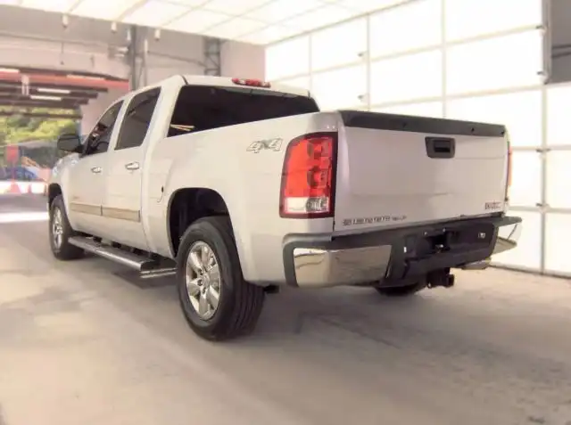 2012 GMC Sierra 4WD Crew Cab SLE SWB's photo