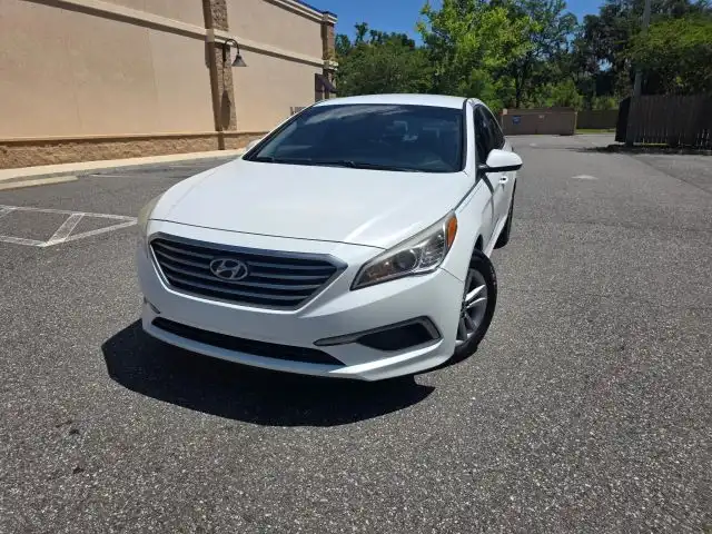 2017 Hyundai Sonata SE's photo