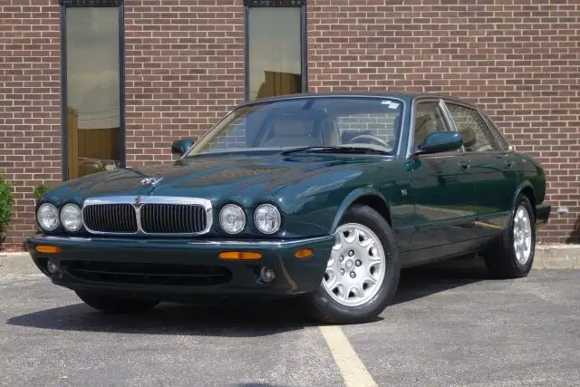 2000 Jaguar XJ XJ8's photo