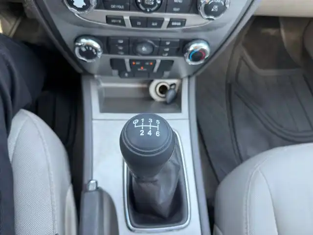 2010 Ford Fusion I-4 S's photo