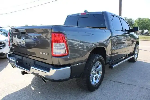 2019 RAM 1500 Big Horn/Lone Star 4x4 Crew Cab 5'7's photo