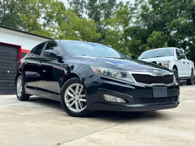 2012 Kia Optima LX AT's photo