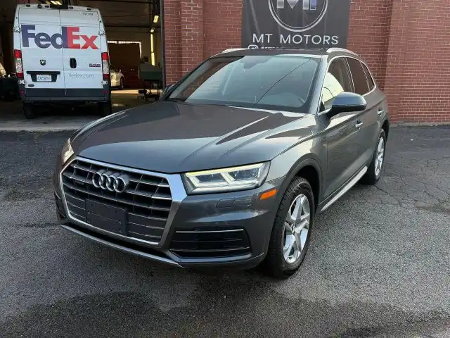 2018 Audi Q5 2.0T quattro S tronic Premium Plus's photo