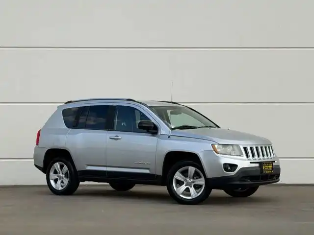 2012 Jeep Compass Sport's photo