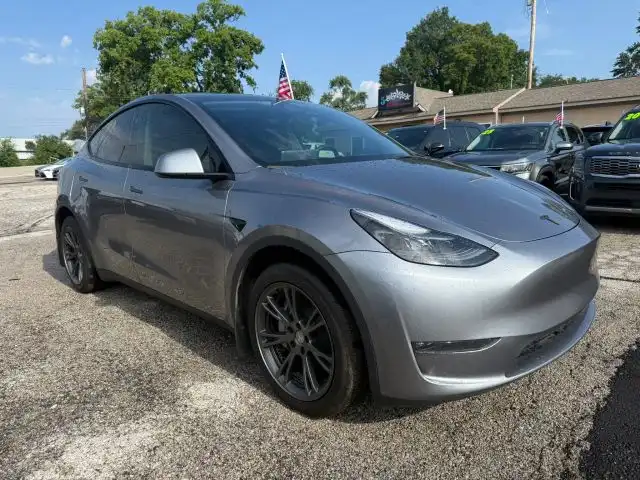 2024 Tesla Model Y Long Range Dual Motor All-Wheel Drive's photo