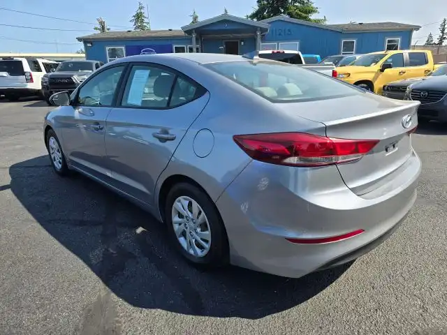 2017 Hyundai Elantra 2.0 SE A/T PZEV's photo