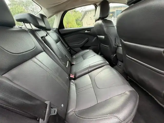 2014 Ford Focus Sedan SE's photo