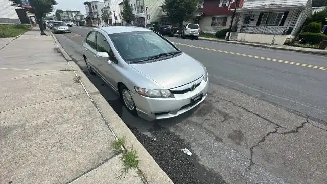 2010 Honda Civic Hybrid CVT's photo