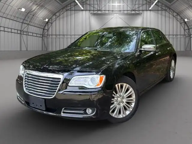 2013 Chrysler 300 C HEMI AWD's photo