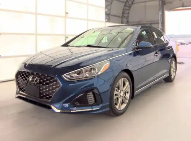 2019 Hyundai Sonata Sport's photo