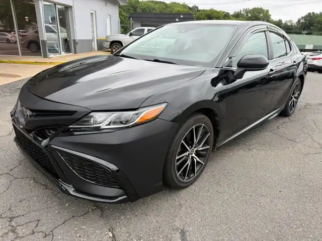 2021 Toyota Camry 2.5 Auto SE's photo