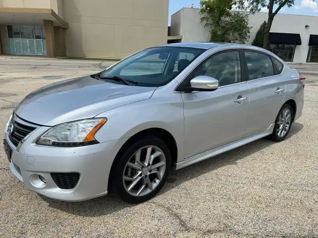 2015 Nissan Sentra SR CVT's photo