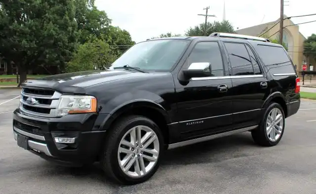 2017 Ford Expedition Platinum's photo