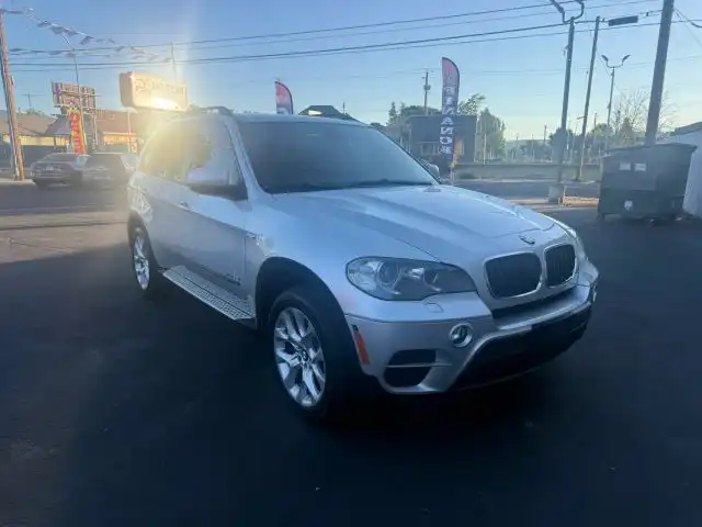 2012 BMW X5 xDrive35i Premium's photo