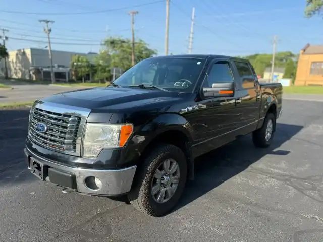2011 Ford F-150 XL 4x4 SuperCrew 145-in's photo