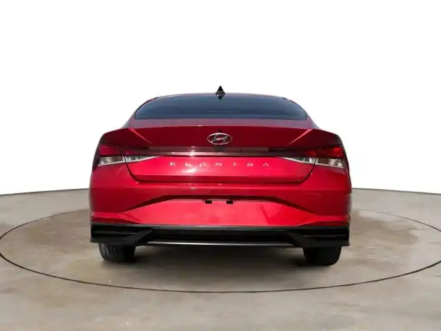 2022 Hyundai Elantra 2.0 SEL IVT's photo