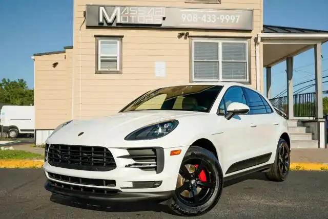 2020 Porsche Macan Base's photo