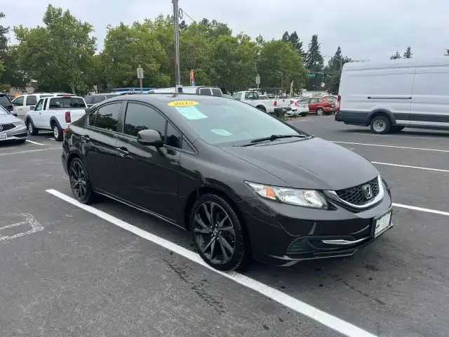 2013 Honda Civic LX Auto's photo