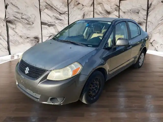 2010 Suzuki SX4 LE's photo