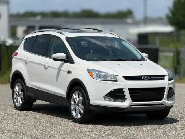 2016 Ford Escape Titanium 4WD's photo