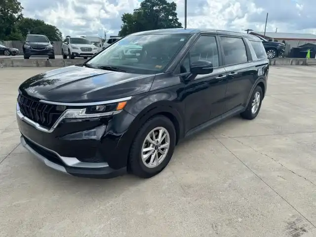 2022 Kia Sedona LX Seat Pkg's photo