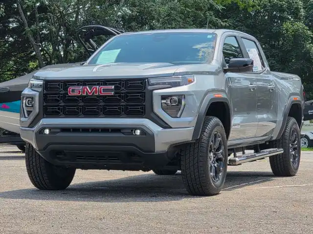 2023 GMC Canyon 2WD Elevation Crew Cab Short Box's photo