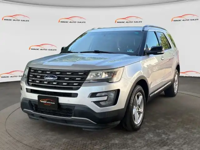2016 Ford Explorer XLT 4WD's photo
