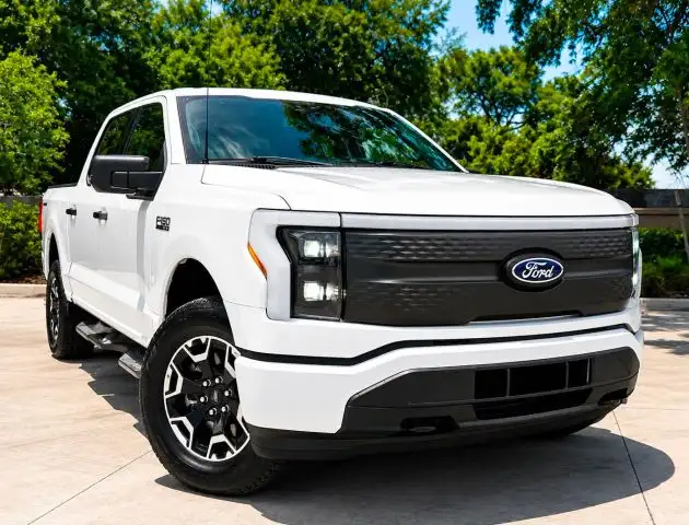 2024 Ford F-150 Pro 4x4 SuperCrew 5-1/2 Box's photo